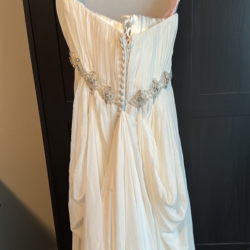 Maggie Sottero wedding dress - Picture 4 of 8